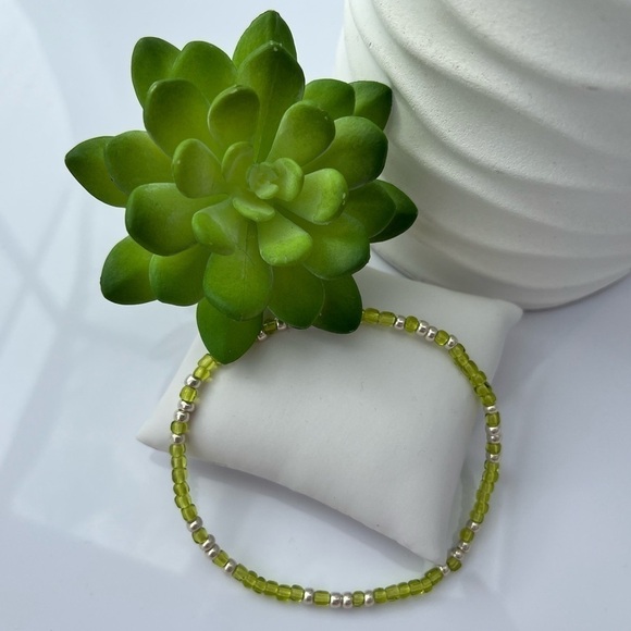 STRETCH Beaded Anklet Peridot Green 9.5” - Picture 3 of 13